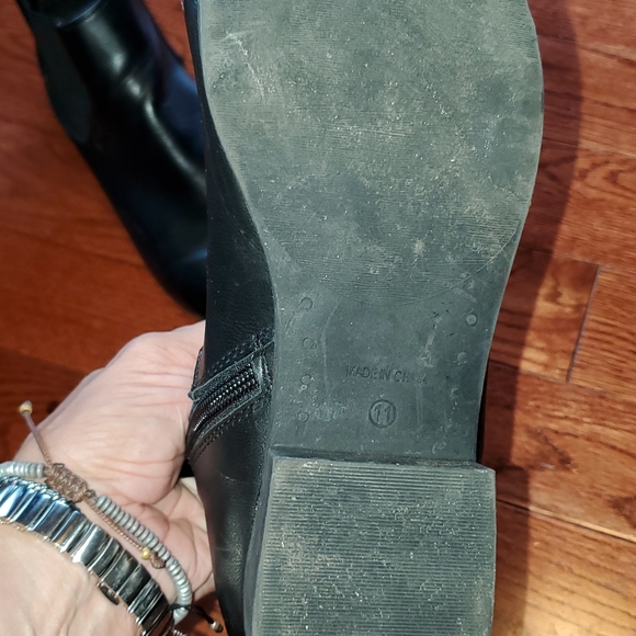 CUTE black ankle boots, flat heel size 11 - Picture 6 of 9